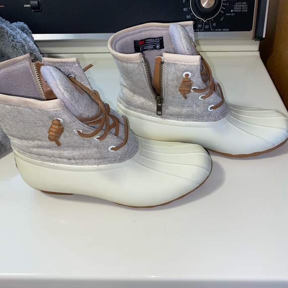 Sperry Saltwater Wool Embossed Duck Boot in Oat - Picture 8 of 8